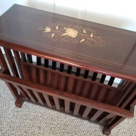 Wooden Side Table with Magazine Rack 3