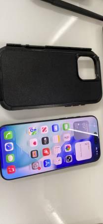 iPhone 16 Pro Max 256GB (  UNLOCKED )