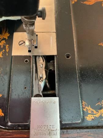 Antique 1917 Minnesota A Treadle Sewing  Machine w/ Oak Cabinet, Motor 8