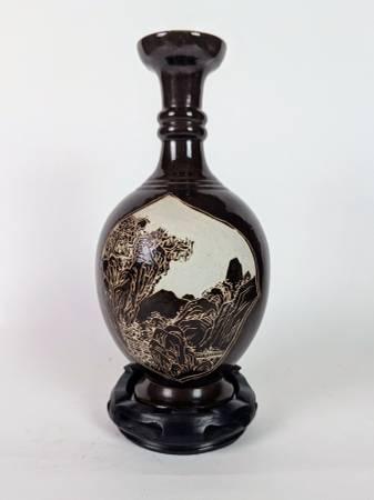 Vintage Chinese Black Glaze Sgraffito Vase - Signed "Tuibo" - 9.25" 4