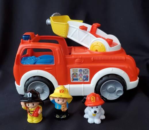 Fisher Price Little People Lift 'n Lower Fire Truck Toy Set