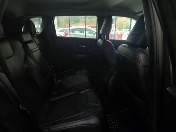 2019 Jeep Cherokee Latitude Plus Sport Utility 4D V6, 3.2 Liter - CUDL 21