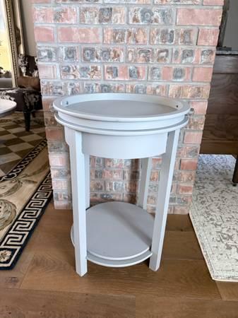 STAND AND TRAY