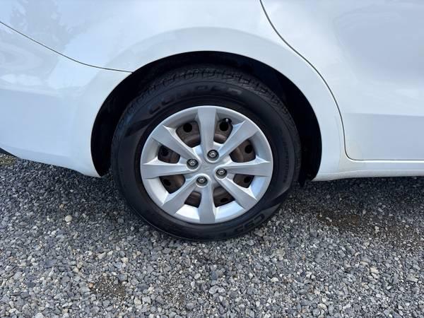 2013 Kia Rio LX 14