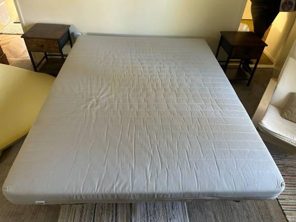 QUEEN BED, MATTRESS, FRAME, TOPPER 4