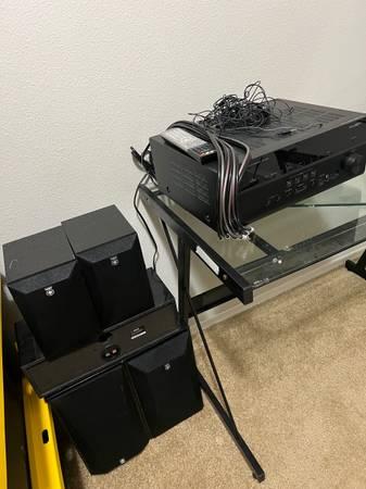 Yamaha RX-V675 7.1 Theater Surround HDMI Receiver WITH Speakers