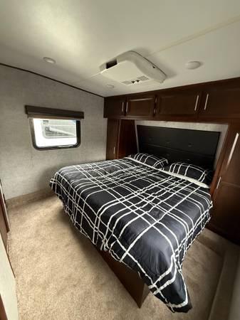 2018 Vengeance By Forest River 42’ Toy Hauler F/W 1 Slide Rear Garage 19