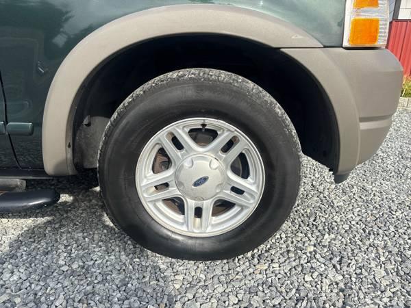 2002 Ford Explorer XLS 4WD 14
