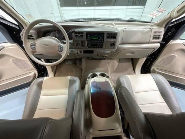 2002 Ford Excursion 7.3L DIESEL / Limited 4X4 / ONLY 92,000 MILES 22