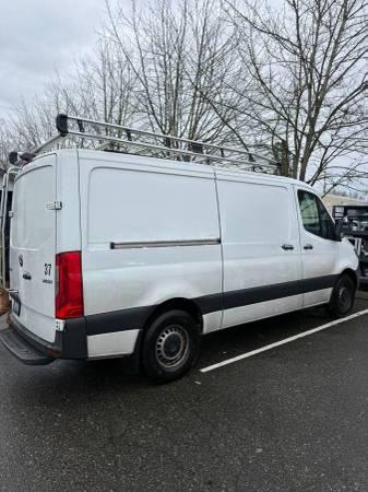 2023 Mercedes Sprinter Van 2500 3