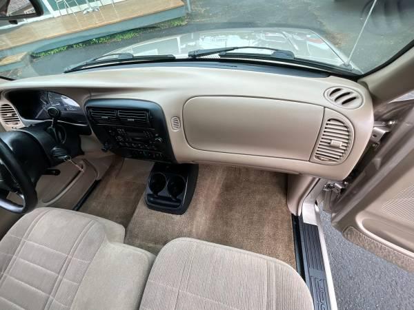 1997 FORD RANGER XLT 4 CYLINDER AUTOMATIC WITH ONLY 74K MILES 17