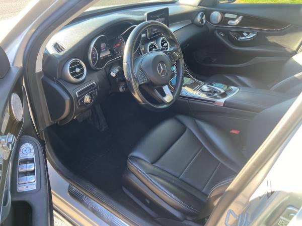 2015 Mercedes-Benz C-Class  C 300 4dr Sedan 10