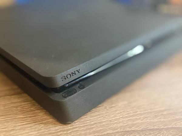 PlayStation 4 Slim 1TB Bundle + Games + Headset – Clean, Tested 2
