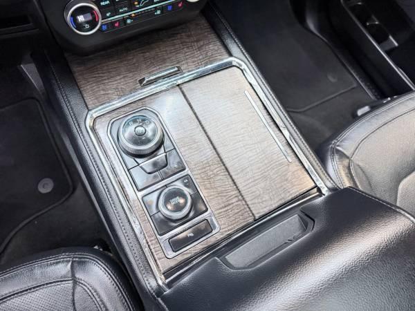 2019 Ford Expedition MAX 4x4 4WD Limited Sport Utility 4D SUV 23