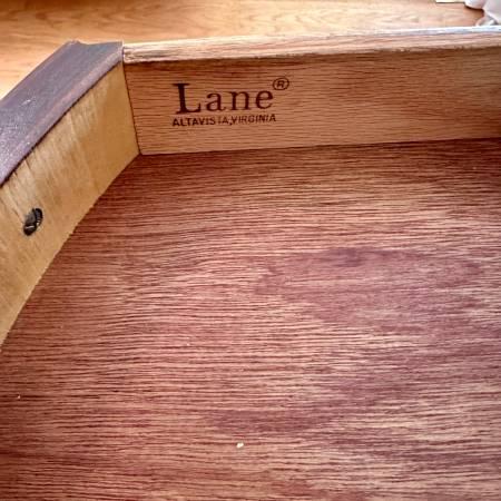 Lane Round Accent Table 9