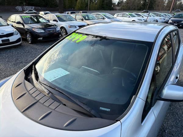 2013 Nissan Leaf S 11