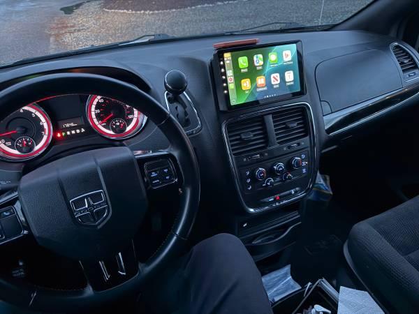 2019 Dodge Grand Caravan minivan 35th Anniversary LOW MILES 13