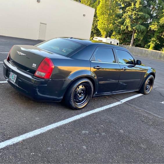 2006 Chrysler 300 · 300 Sedan 4D
