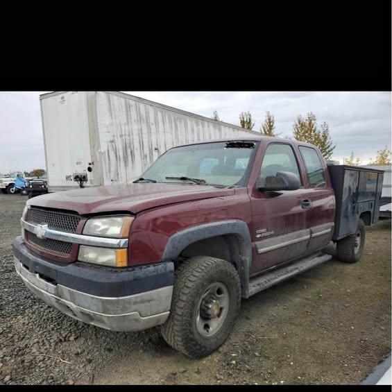 2003 Chevrolet 2500 HD Extended Cab · Long Bed
