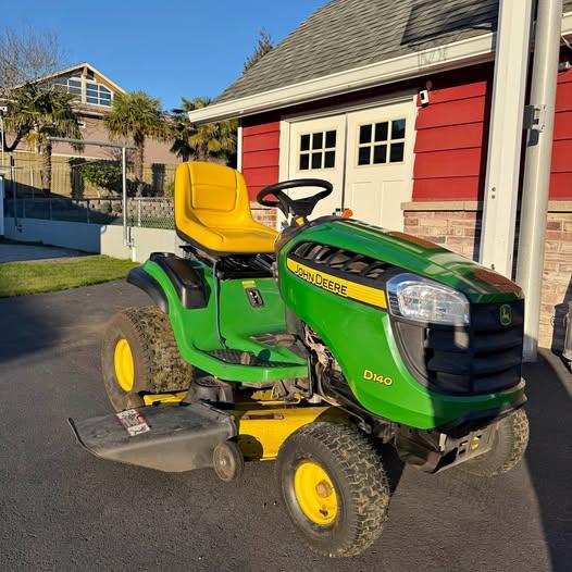 JOHN DEERE TRACTOR FOR SALE