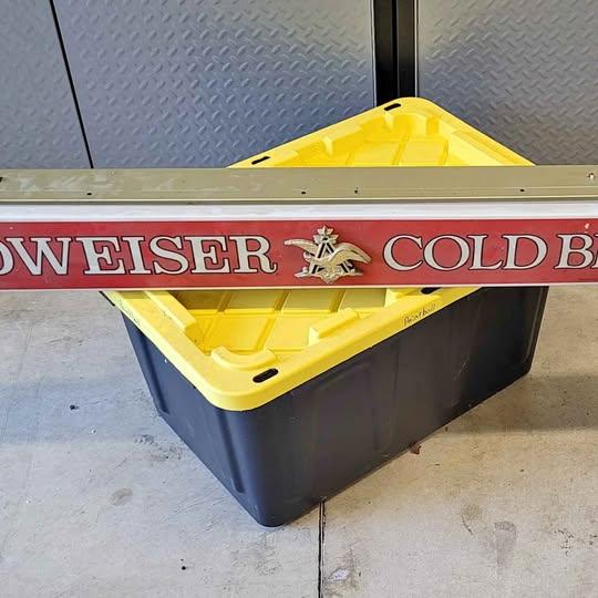 Vintage neon budweiser bar sign
