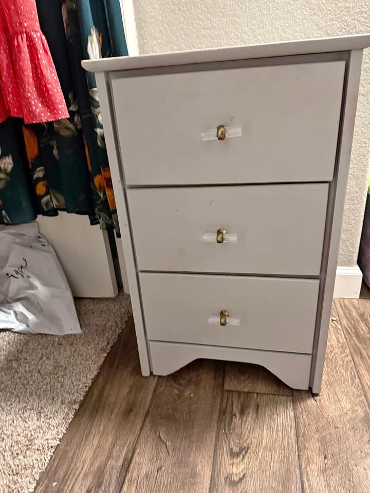 3 drawer bedside table