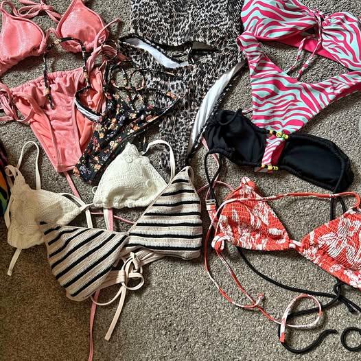 Swimsuit bundle (s/m) and tote cooler bag.