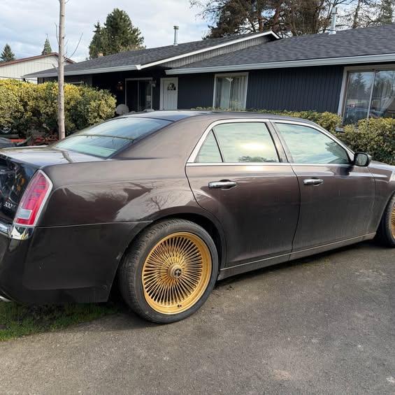 2012 Chrysler 300 · 300 Sedan 4D