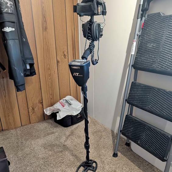 Garrett AT-Gold metal detector