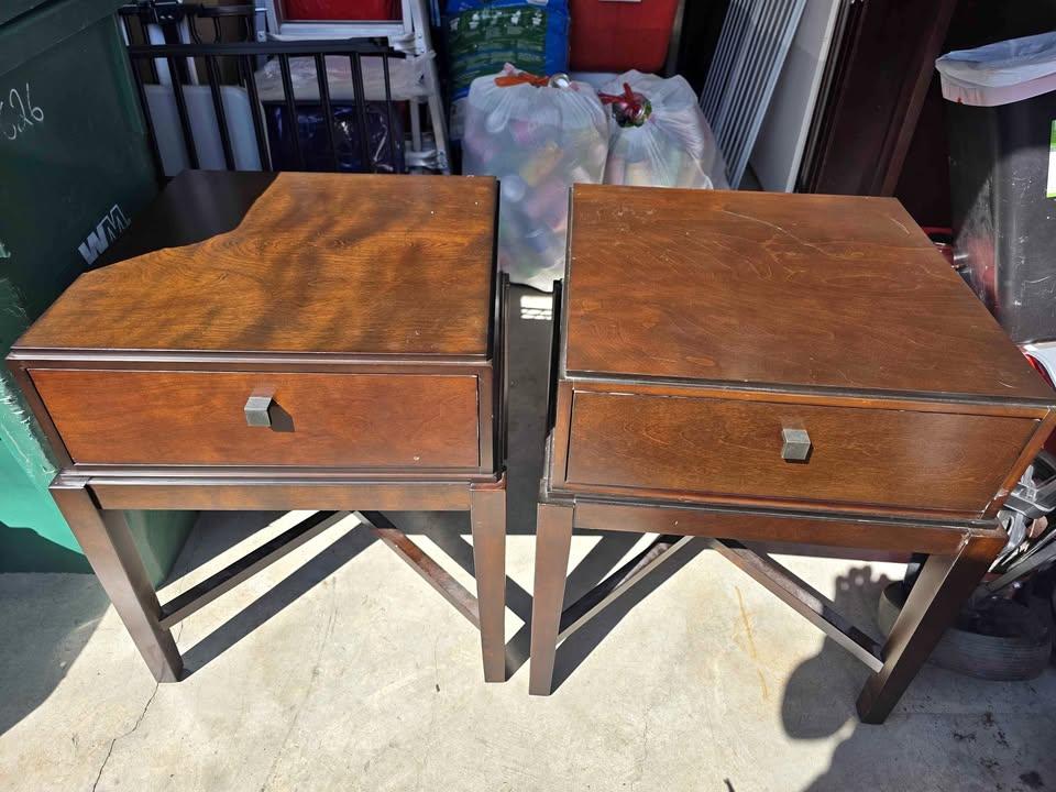 2 Used Side Tables for sale