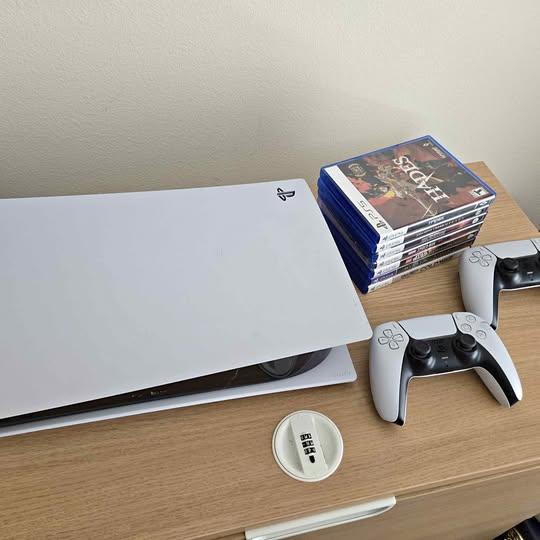 PS5 Disc Drive with 2 controllers and games