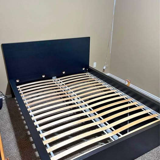 IKEA malm black/dark brown bed frame -Queen