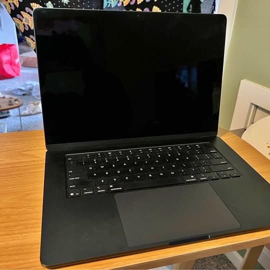 2025 MacBook Air 15”, M4, 16gb RAM, 500 gig storage