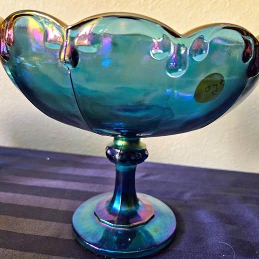 Vintage Carnival GlassPal. Pedistal bowl