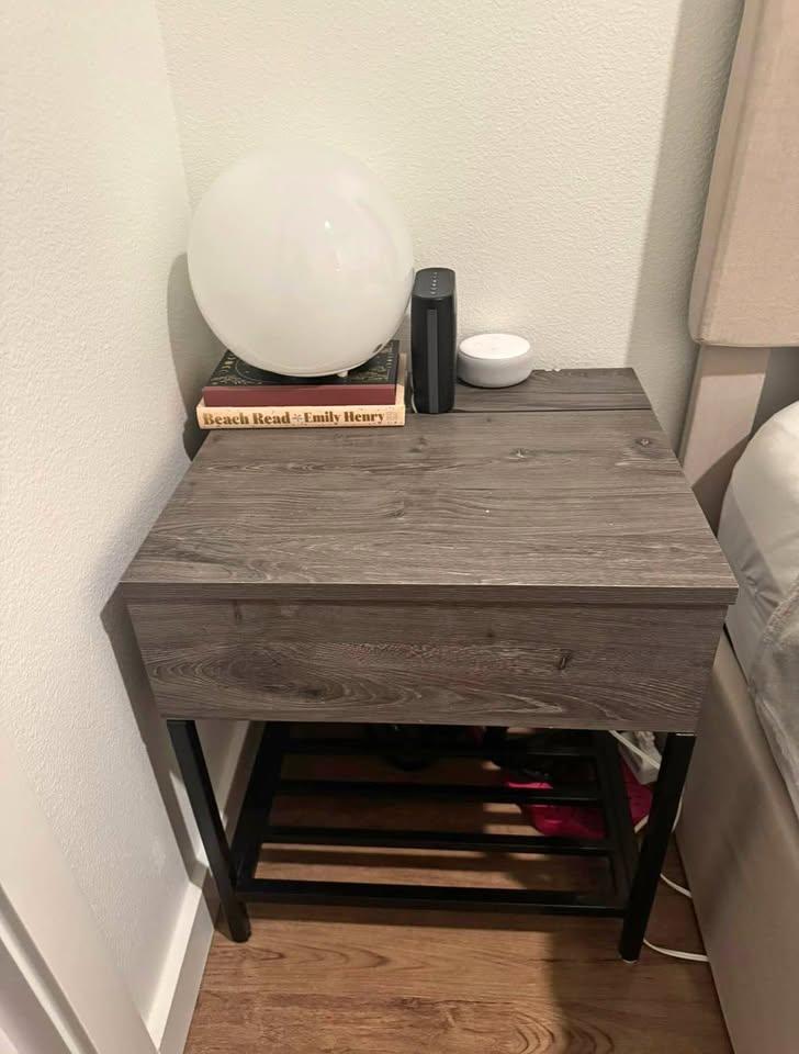 Nighstand Bedside table