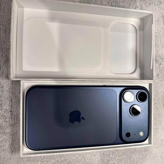 IPhone 17 pro Max 256Gb AT&T