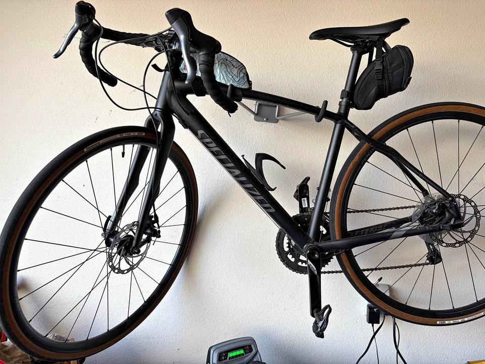 Specialized Diverge Gravel Road Bike Matte Black Shimano Claris