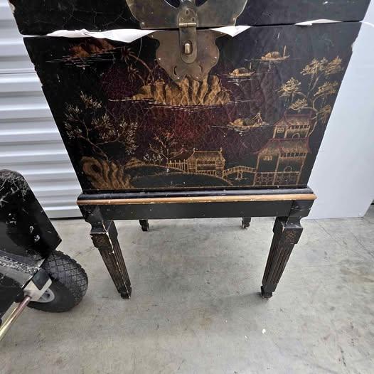 Chinoiserie antique storage chest with accent table