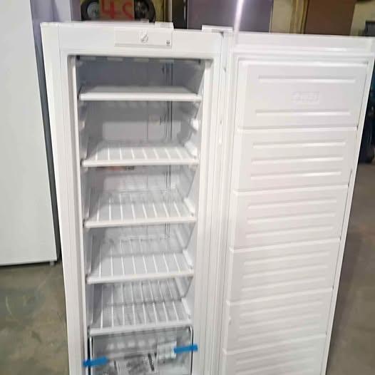 Criterion Apartment Freezer