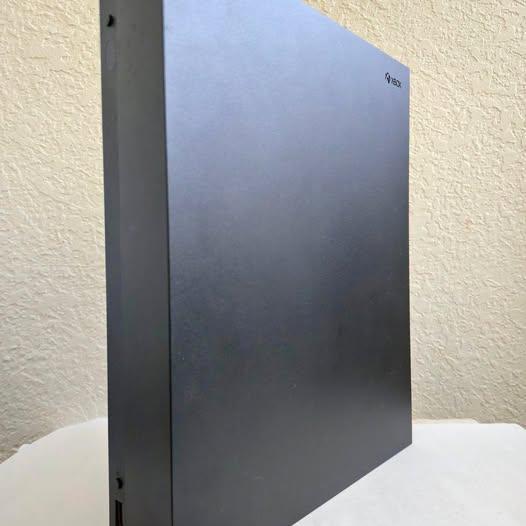 Xbox One X READ DESCRIPTION