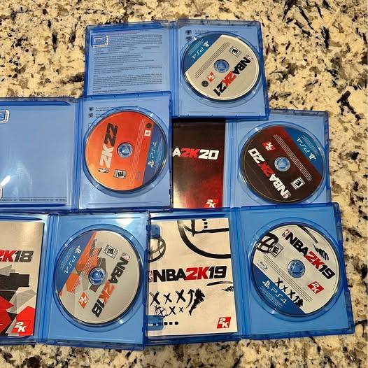 PS4 Bundle- NBA 2k. Includes 5 games (18, 19, 20, 21, 22)