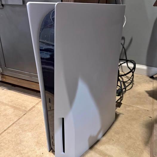 PlayStation 5 Disc console