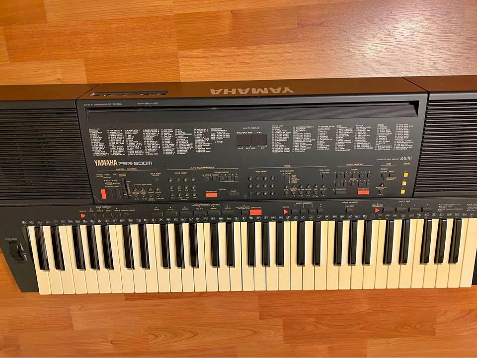 Vintage Yamaha PSR-500M 61-Key Keyboard Synthesizer