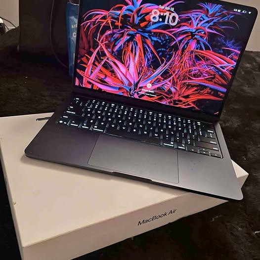 2025 M4 MacBook Air