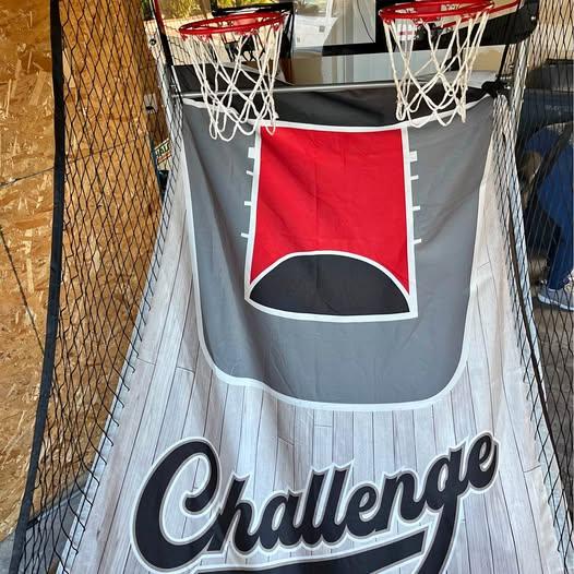 Foldable basketball arcade game