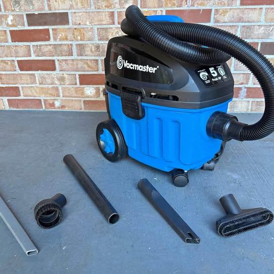 Shop vac (4 gallon)