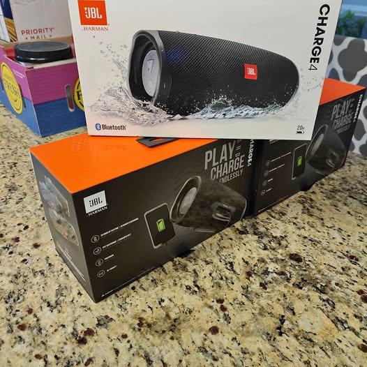 JBL CHARGE 4 Bluetooth speaker
