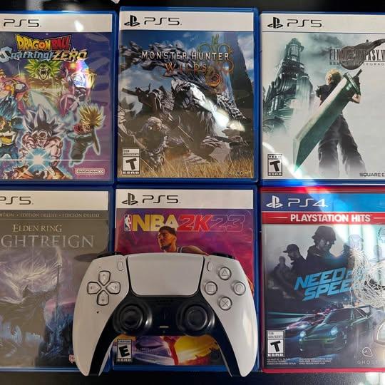 PS5 Disc Bundle + 3 Controllers + 6 Games + Charging Dock