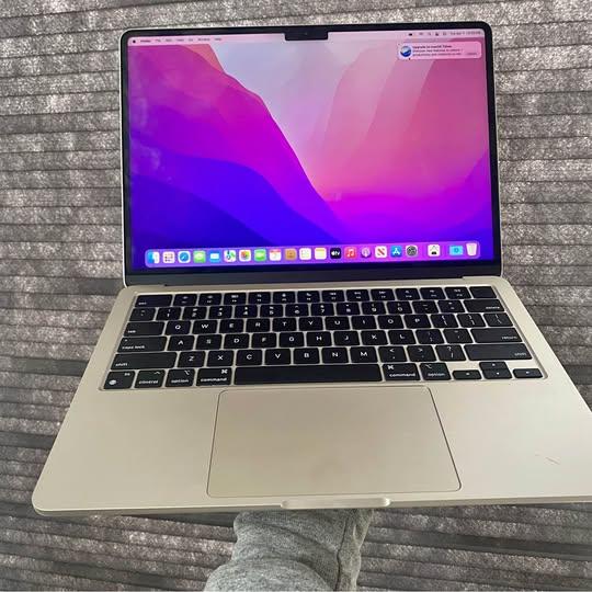 MacBook m2 -13 inch - 8gb ram - 256gb