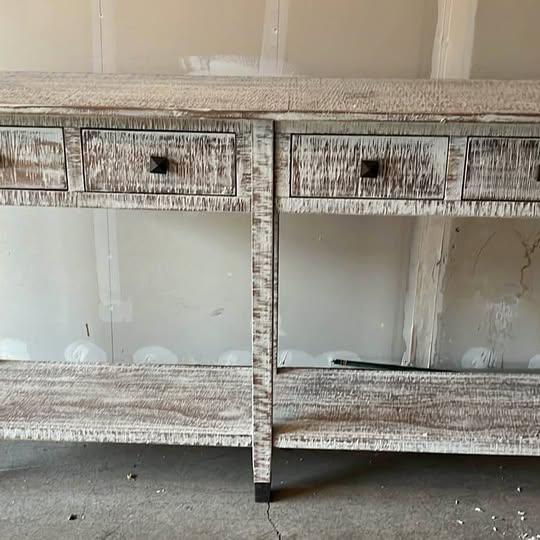 Rustic console 
Like new condition